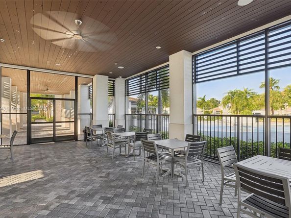 4204 Veleiros Ave, Deerfield Beach FL 33064