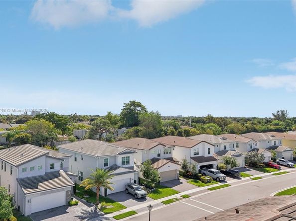 4204 Veleiros Ave, Deerfield Beach FL 33064