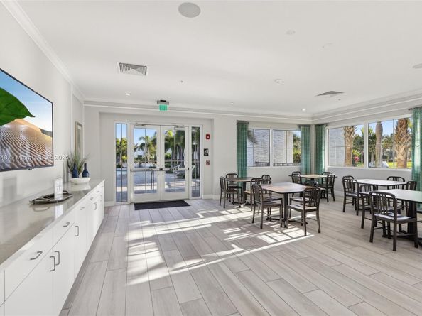 4204 Veleiros Ave, Deerfield Beach FL 33064