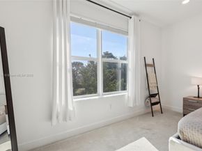 4204 Veleiros Ave, Deerfield Beach FL 33064