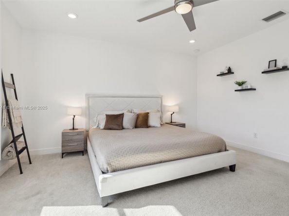 4204 Veleiros Ave, Deerfield Beach FL 33064