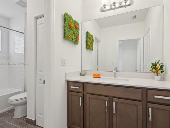 4204 Veleiros Ave, Deerfield Beach FL 33064