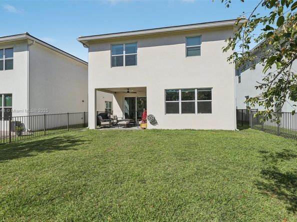 4204 Veleiros Ave, Deerfield Beach FL 33064