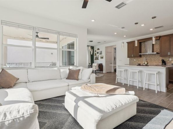 4204 Veleiros Ave, Deerfield Beach FL 33064