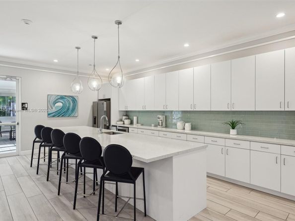 4204 Veleiros Ave, Deerfield Beach FL 33064