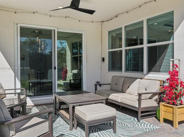 4204 Veleiros Ave, Deerfield Beach FL 33064