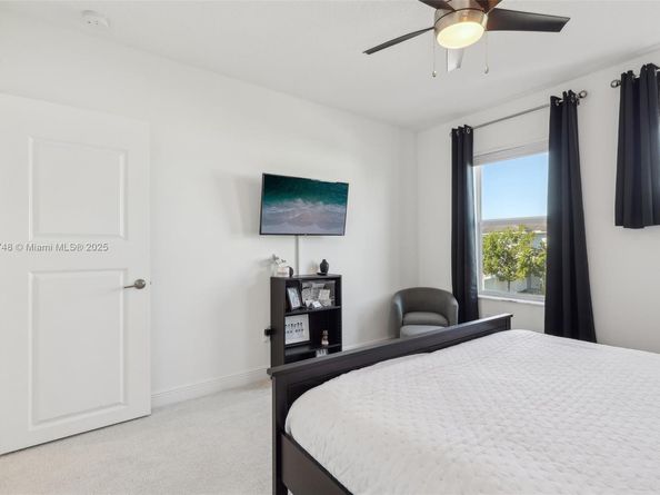 4204 Veleiros Ave, Deerfield Beach FL 33064