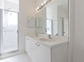 1015 NE 41st Pl, Homestead FL 33033