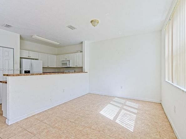 1015 NE 41st Pl, Homestead FL 33033