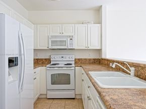 1015 NE 41st Pl, Homestead FL 33033