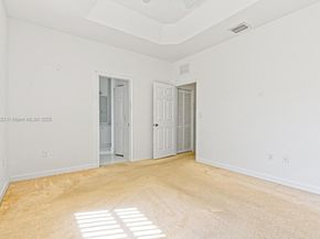 1015 NE 41st Pl, Homestead FL 33033