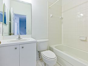 1015 NE 41st Pl, Homestead FL 33033