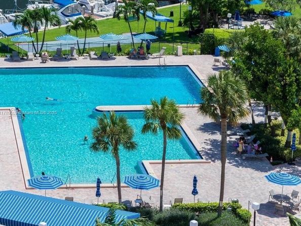 2500 Parkview Dr 1214, Hallandale Beach FL 33009