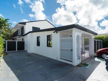 2729 SW 67th Ave