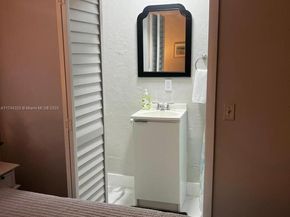 222 SW 8th St, Dania Beach FL 33004