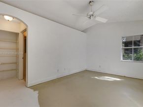 20774 NW 3rd Ct, Pembroke Pines FL 33029