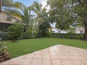 20774 NW 3rd Ct, Pembroke Pines FL 33029
