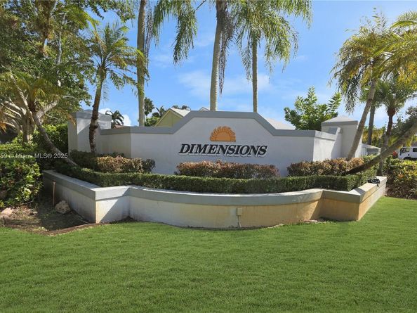 20774 NW 3rd Ct, Pembroke Pines FL 33029