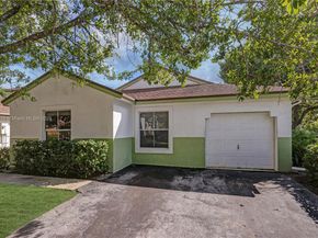 20774 NW 3rd Ct, Pembroke Pines FL 33029