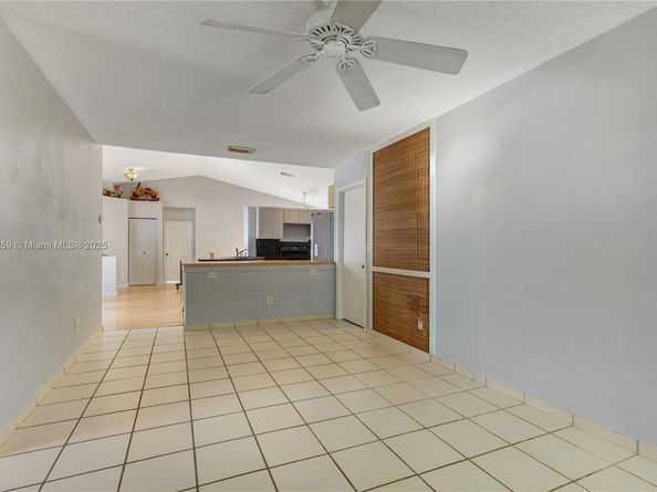 20774 NW 3rd Ct, Pembroke Pines FL 33029