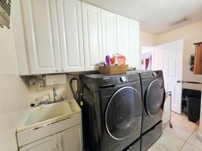 3371 NW 67th St, Fort Lauderdale FL 33309