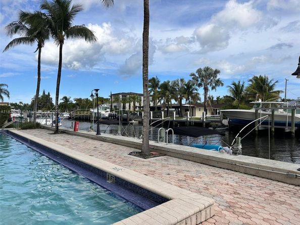 2350 NE 135th St 1406, North Miami FL 33181