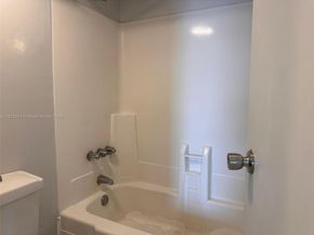 2350 NE 135th St 1406, North Miami FL 33181