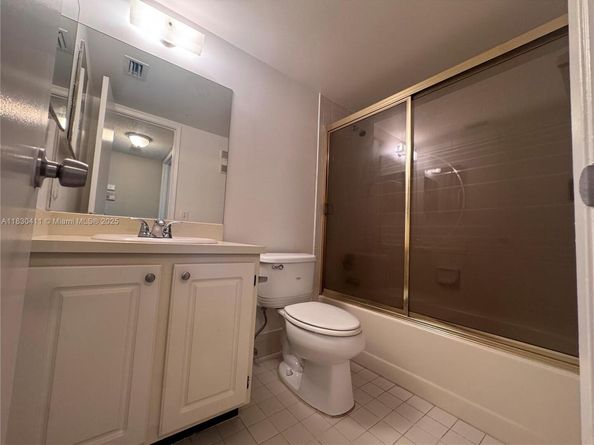 2228 N Cypress Bend Dr 407, Pompano Beach FL 33069