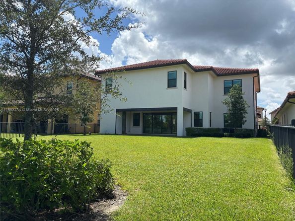12535 N Parkland Bay Trl, Parkland FL 33076