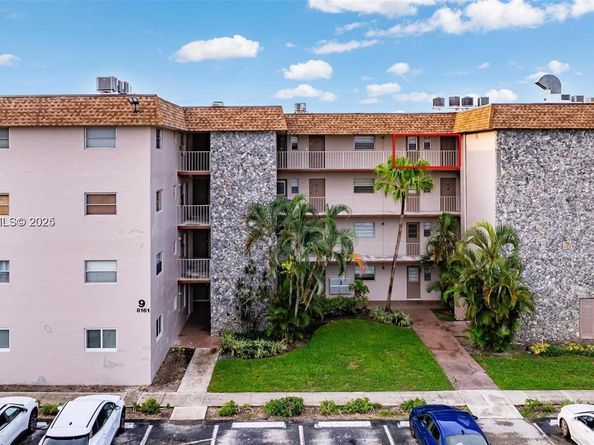 8161 SW 24th Ct 404, Davie FL 33324