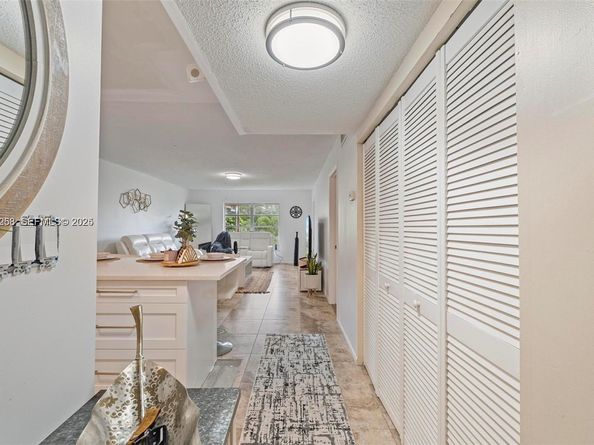 8161 SW 24th Ct 404, Davie FL 33324