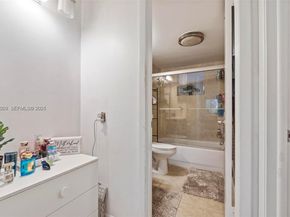 8161 SW 24th Ct 404, Davie FL 33324