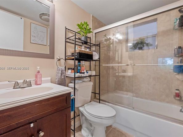 8161 SW 24th Ct 404, Davie FL 33324