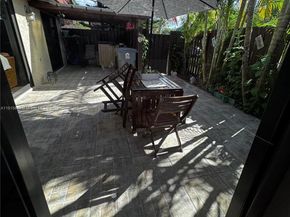 8457 Boca Rio Dr, Boca Raton FL 33433