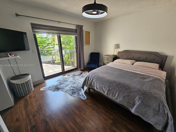 8457 Boca Rio Dr, Boca Raton FL 33433