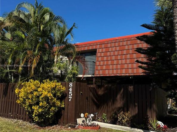 8457 Boca Rio Dr, Boca Raton FL 33433