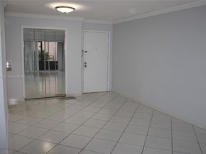 8897 Fontainebleau Blvd 112, Miami FL 33172