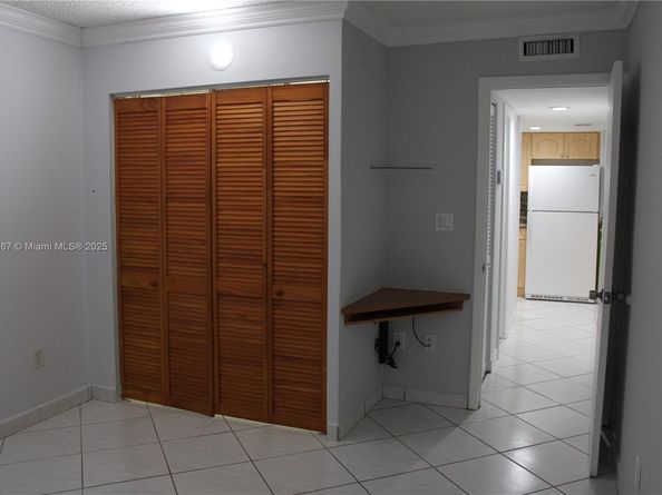 8897 Fontainebleau Blvd 112, Miami FL 33172
