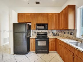 10131 Lombardy Dr, Tamarac FL 33321