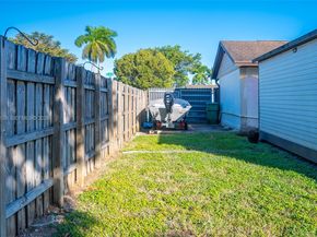 1760 NW 12th Ave, Homestead FL 33030