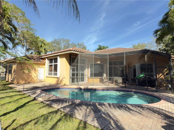2531 Eagle Run Dr, Weston FL 33327