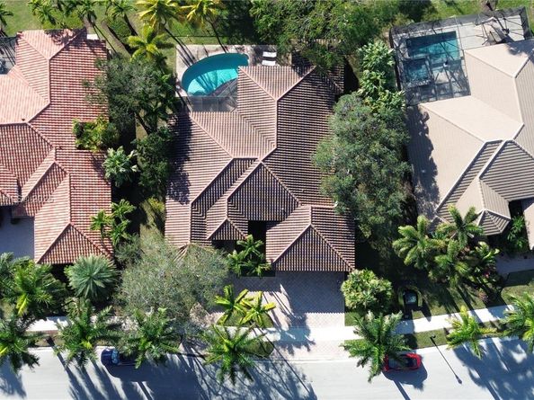 2531 Eagle Run Dr, Weston FL 33327