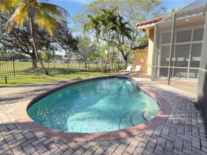 2531 Eagle Run Dr, Weston FL 33327