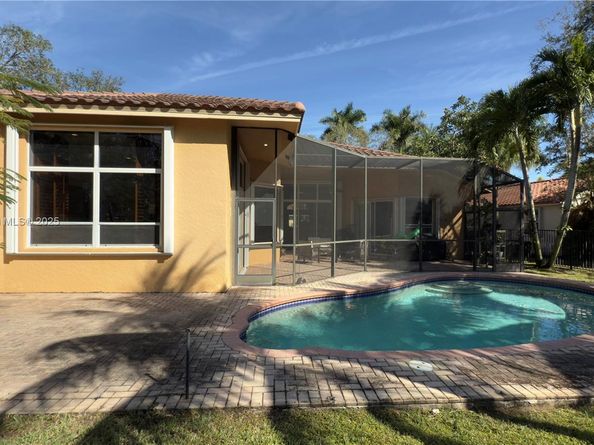 2531 Eagle Run Dr, Weston FL 33327