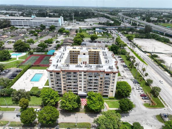 15600 NW 7th Ave 306, Miami FL 33169