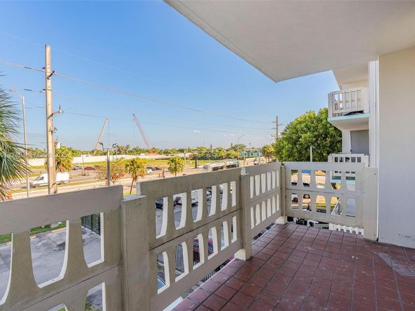 15600 NW 7th Ave 306, Miami FL 33169