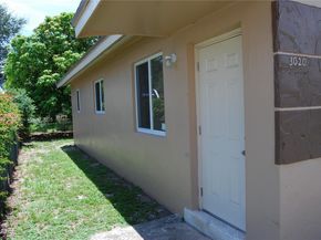 3020 NW 71st St, Miami FL 33147