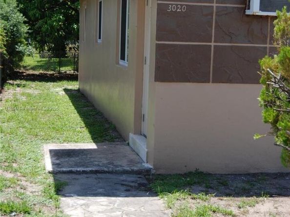 3020 NW 71st St, Miami FL 33147