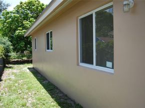 3020 NW 71st St, Miami FL 33147