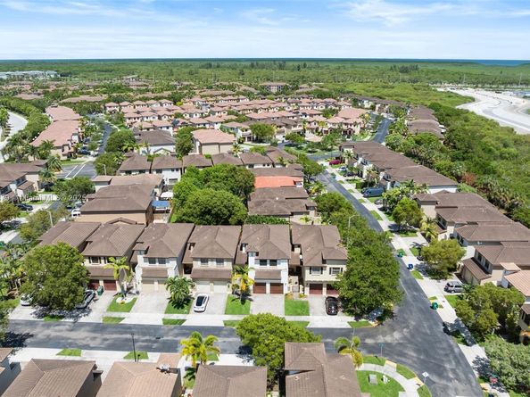 22837 SW 89th Path, Cutler Bay FL 33190